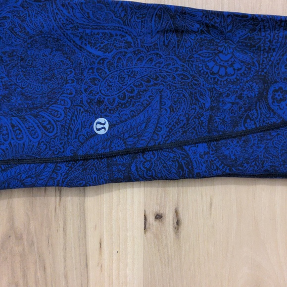 Pristine Lululemon Like Nothing Leggings Antique Sapphire Blue Paisley Size 12 - Picture 4 of 5